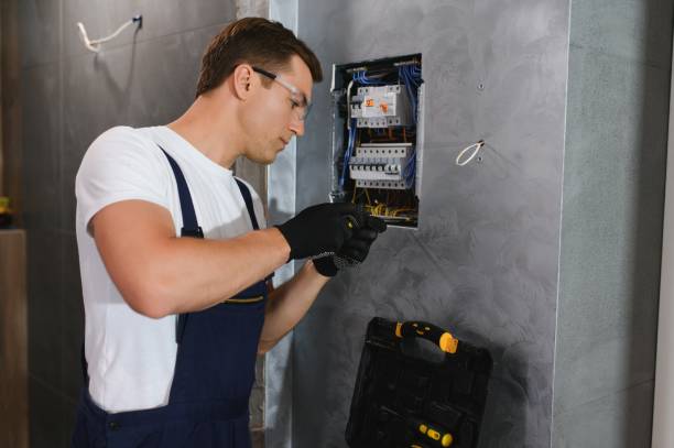 Best Commercial Electrician Services  in Knoxville, IA