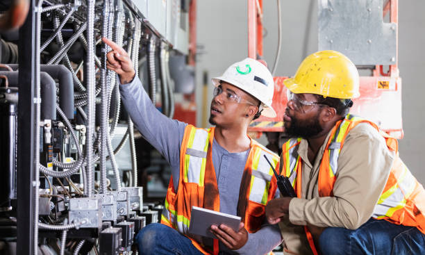 Best Electric Panel Repair  in Knoxville, IA